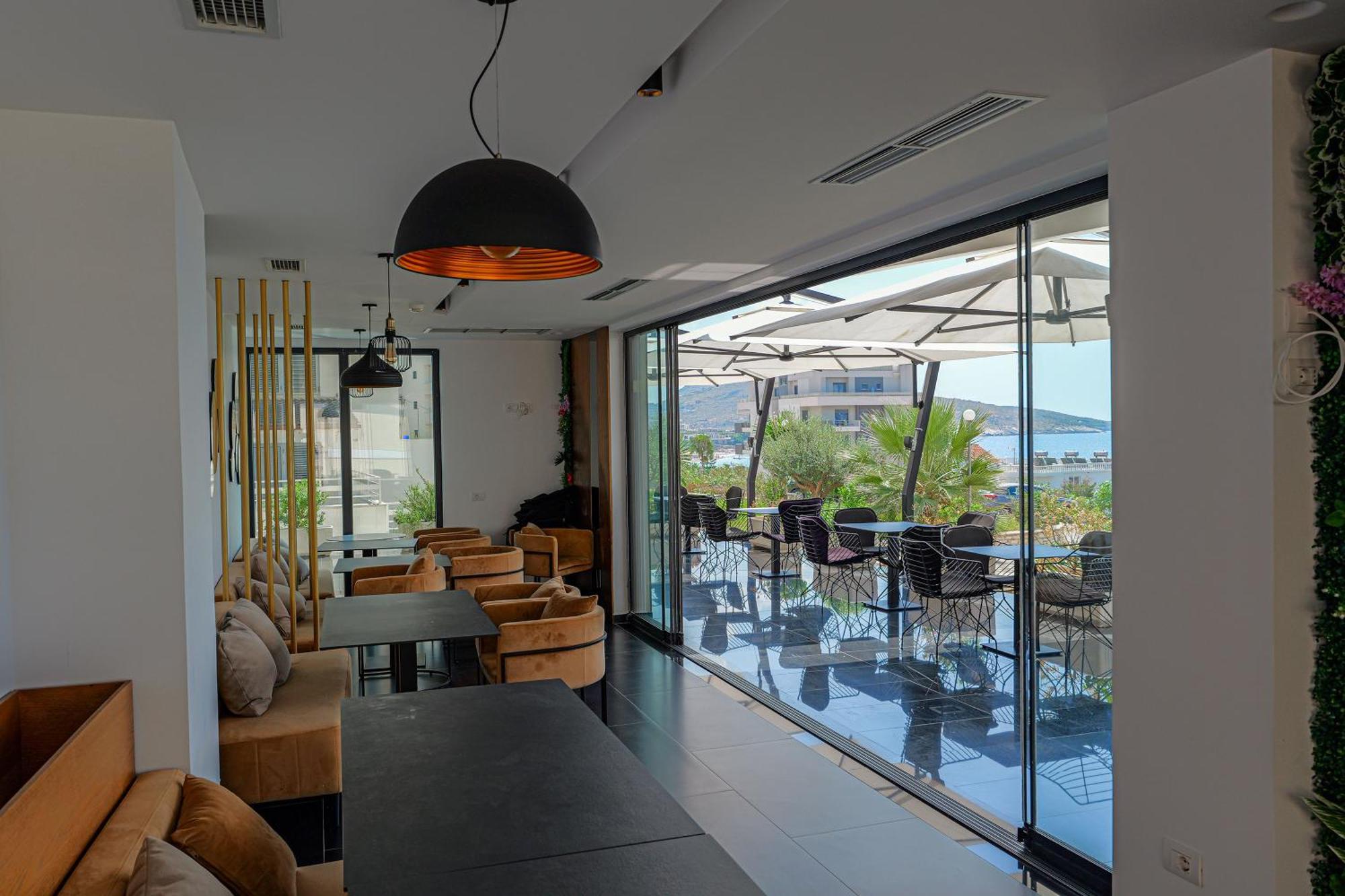 Dorchester Hotel Sarandë Eksteriør bilde