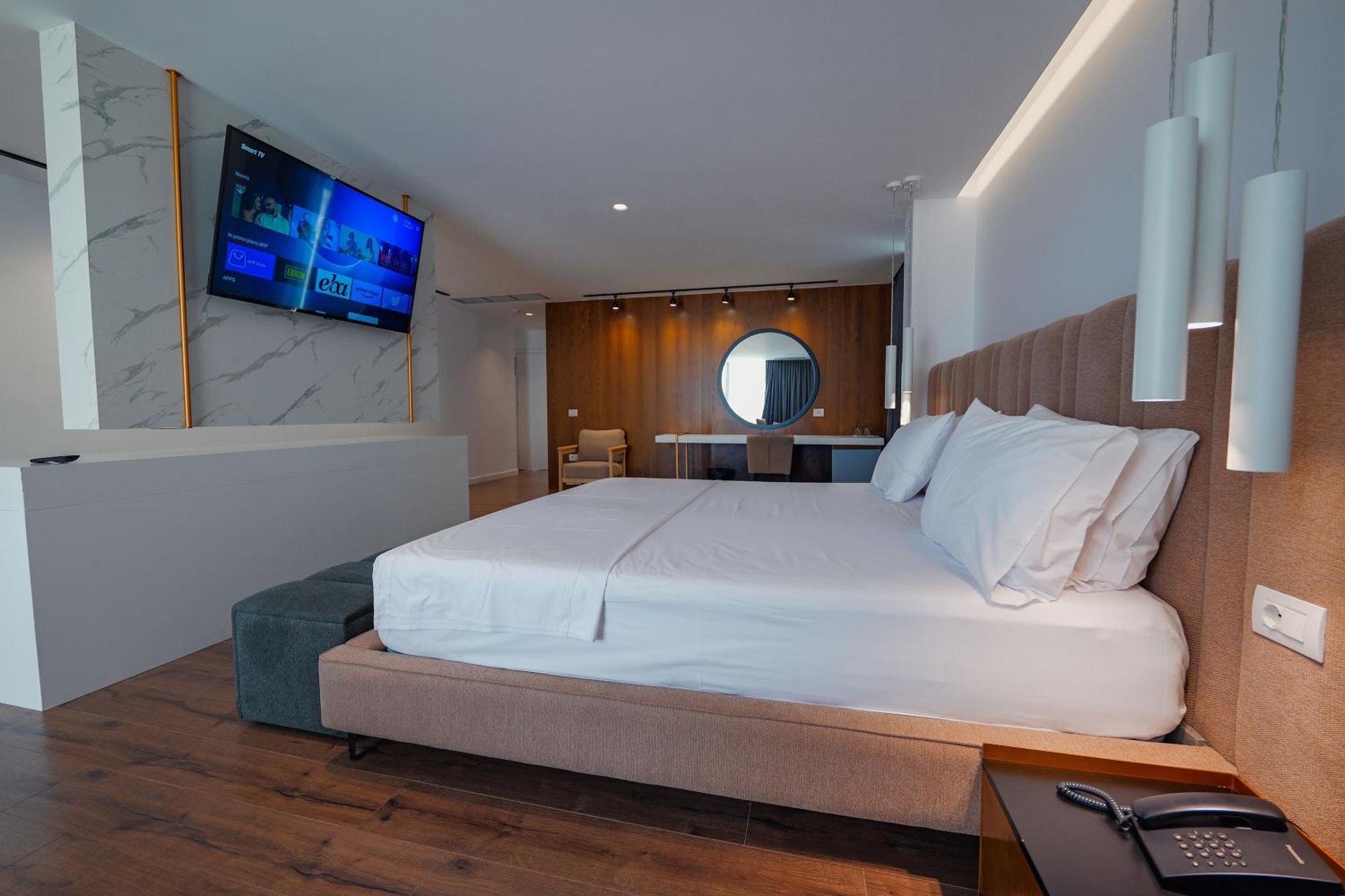 Dorchester Hotel Sarandë Eksteriør bilde