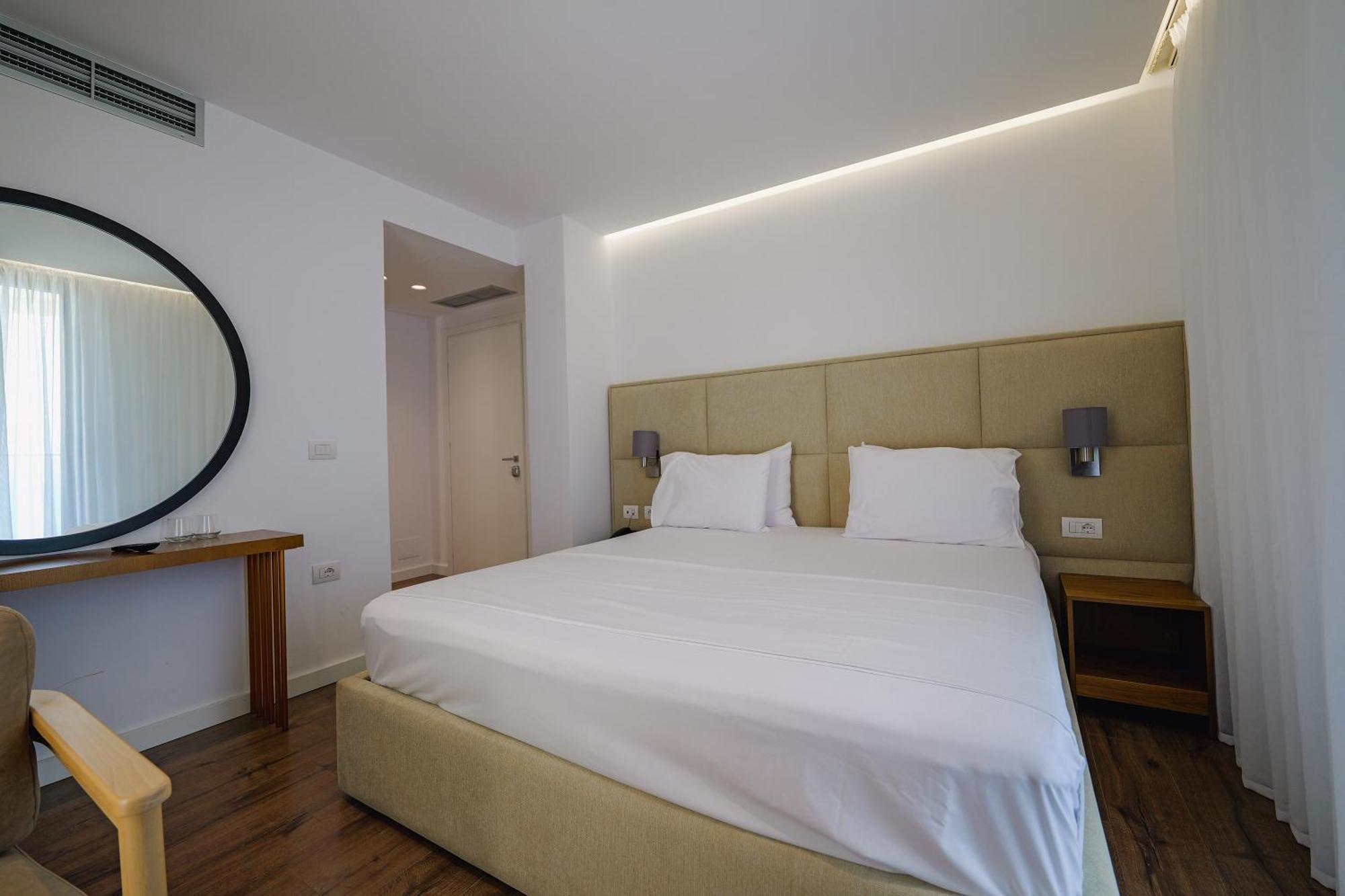 Dorchester Hotel Sarandë Eksteriør bilde
