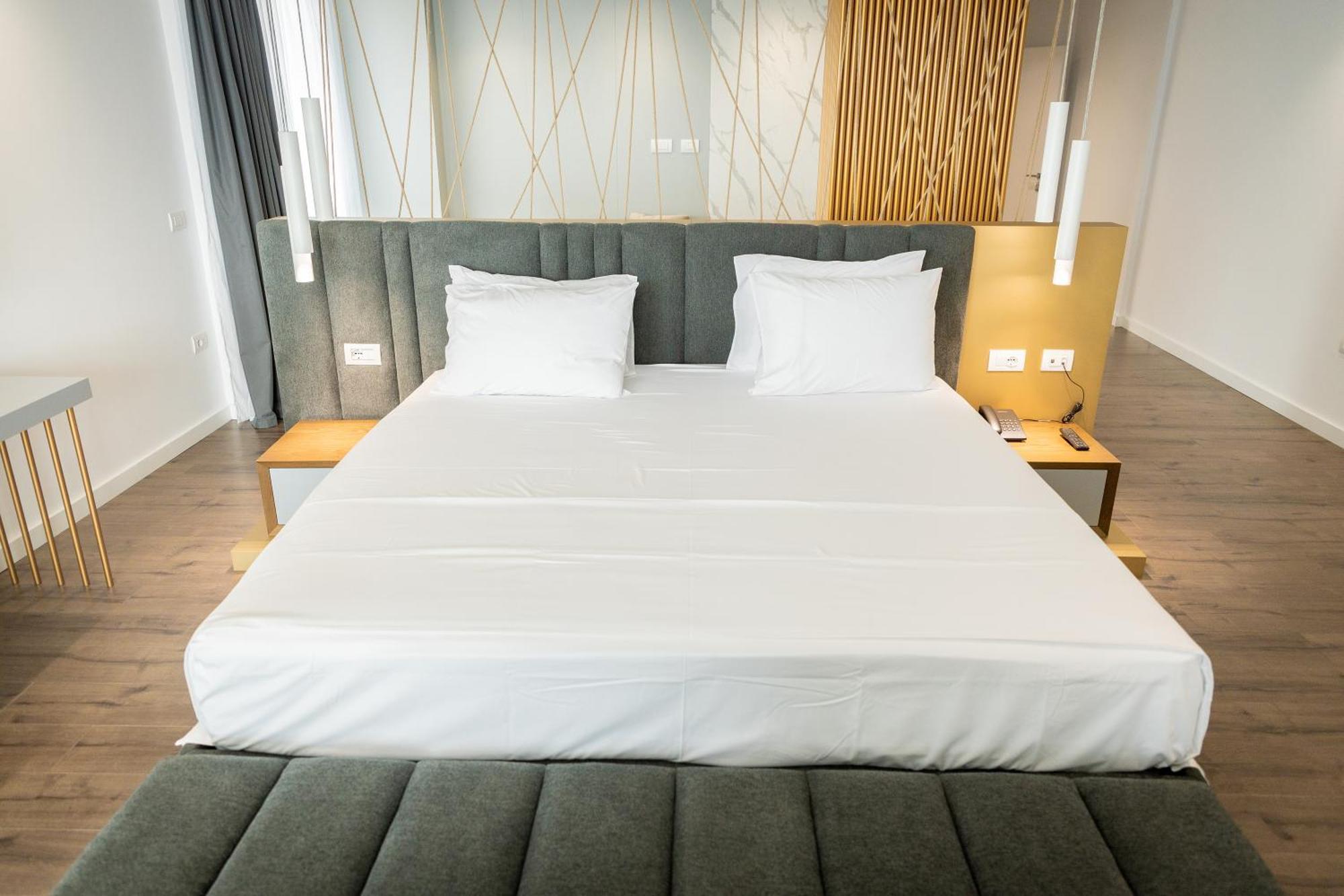 Dorchester Hotel Sarandë Eksteriør bilde
